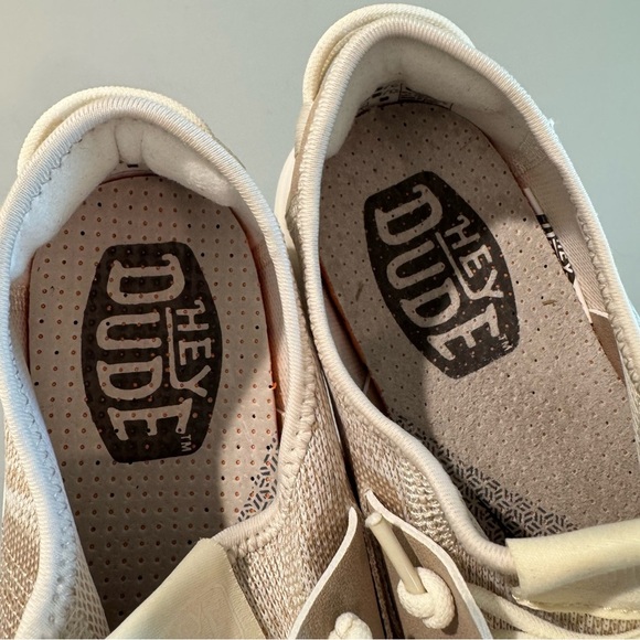 Hey Dude Women’s Sirocco Lightweight Slip On Sneakers Size 8 Neutral - Picture 3 of 7